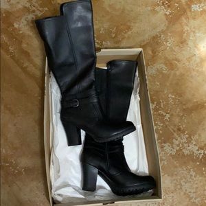 Born Mally Black Boots Size 8